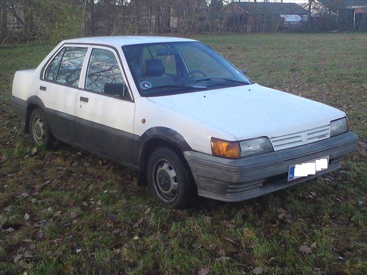 Nissan SUNNY  LX N13 sedan solgt billede 12