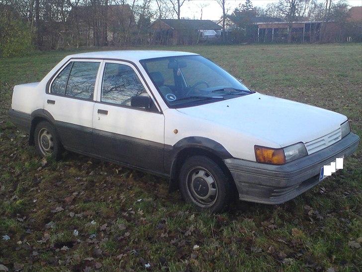Nissan SUNNY  LX N13 sedan solgt billede 14