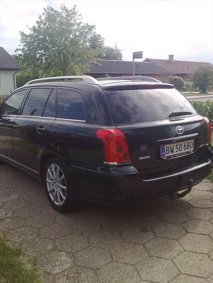Toyota Avensis vvt. solgt billede 5