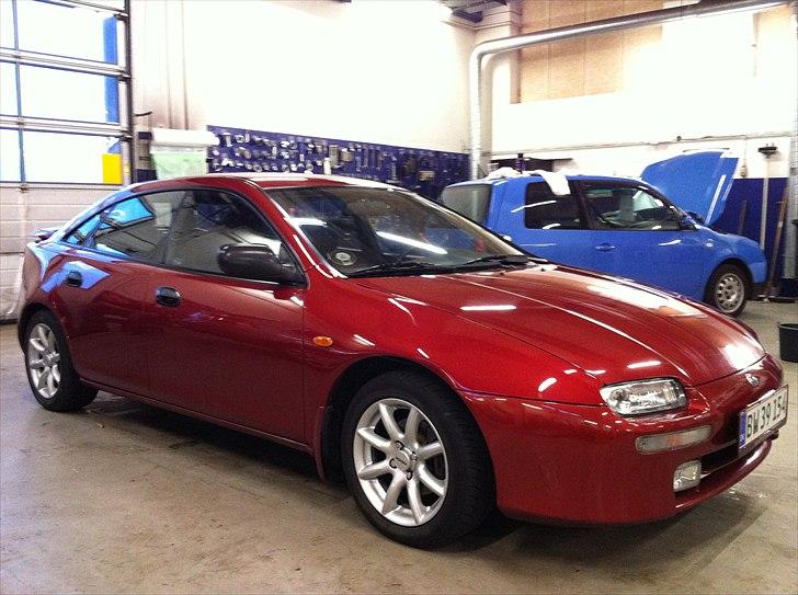 Mazda 323F 1.8 billede 2