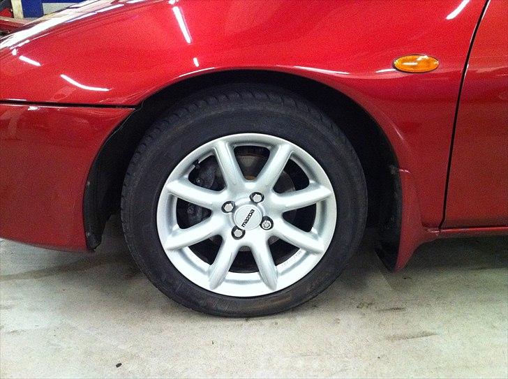 Mazda 323F 1.8 billede 5