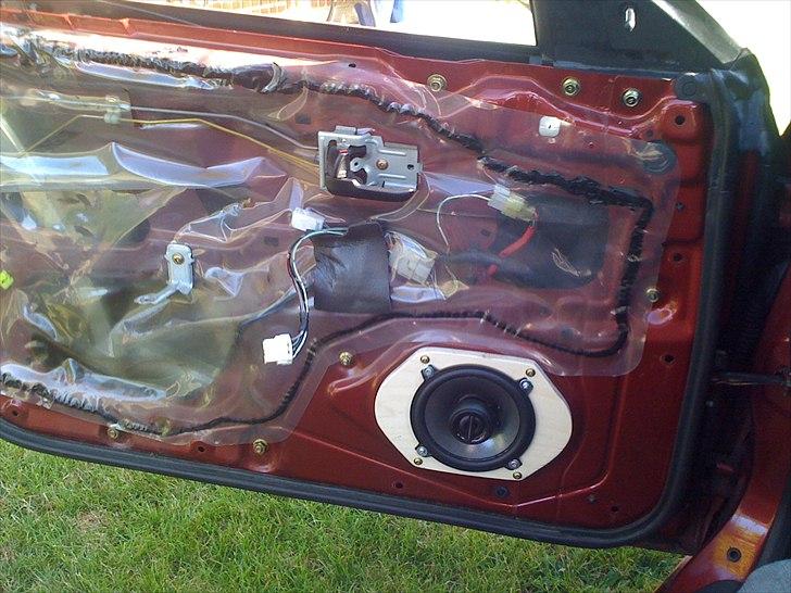 Mazda 323F 1.8 billede 11