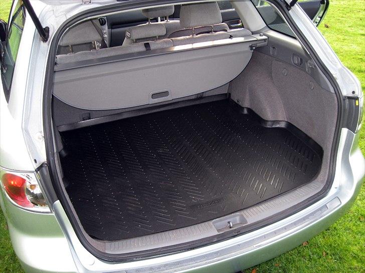 Mazda 6 - Dejligt med noget plads bag i bilen, især når resten er fyldt med unger. billede 9