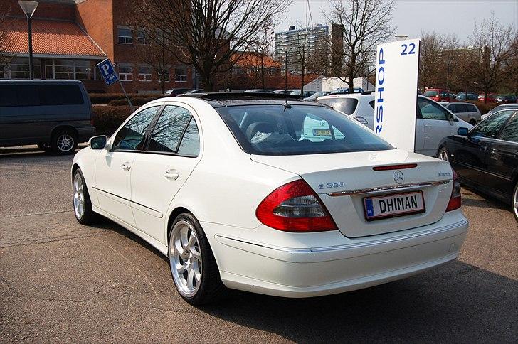 Mercedes Benz              E300 BlueTEC - flere billeder med de nye fælge kommer senere ;) billede 2