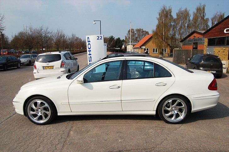 Mercedes Benz              E300 BlueTEC - lige et fra siden af.. billede 3