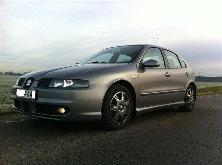 Seat Leon 1,8 20VT Top Sport. SOLGT. billede 1