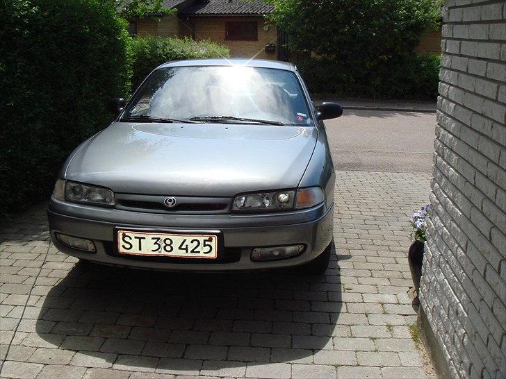 Mazda 626 *SOLGT* - Som den stod da jeg købte den, en smule er sket :D billede 14