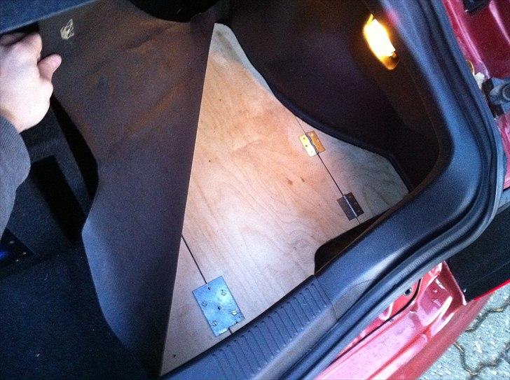 Mazda 323F 1.8 billede 17