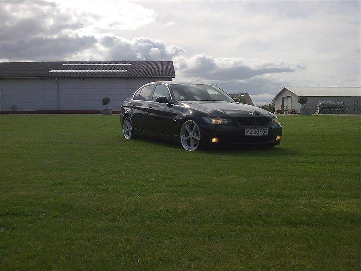 BMW e90 billede 2