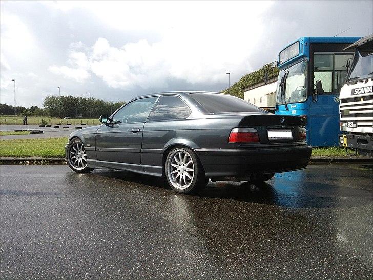 BMW e36 325i coupé - solgt - 18" hartge billede 15