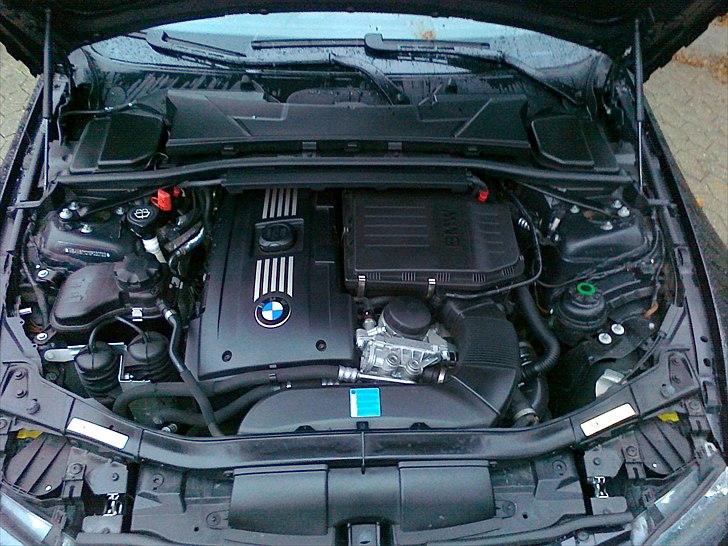 BMW 335 iA Coupe (SOLGT) billede 2