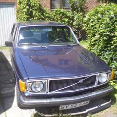 Volvo 144 DL