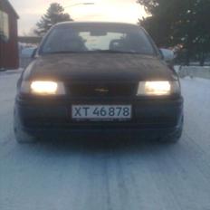 Opel vectra 1,6 GL 