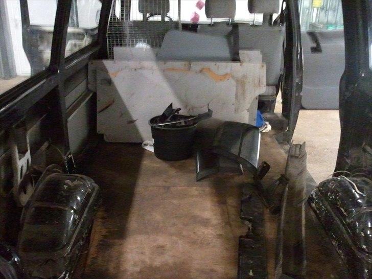 VW Transporter 2,4D [SOLGT] billede 4