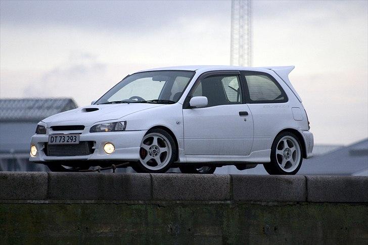 Toyota Starlet Glanza V billede 1