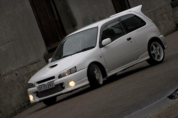 Toyota Starlet Glanza V billede 7