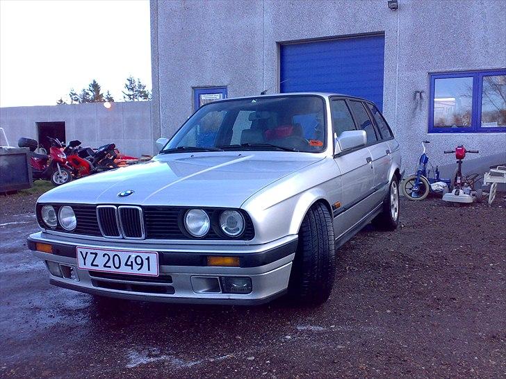 BMW E30 Touring SOLGT billede 4