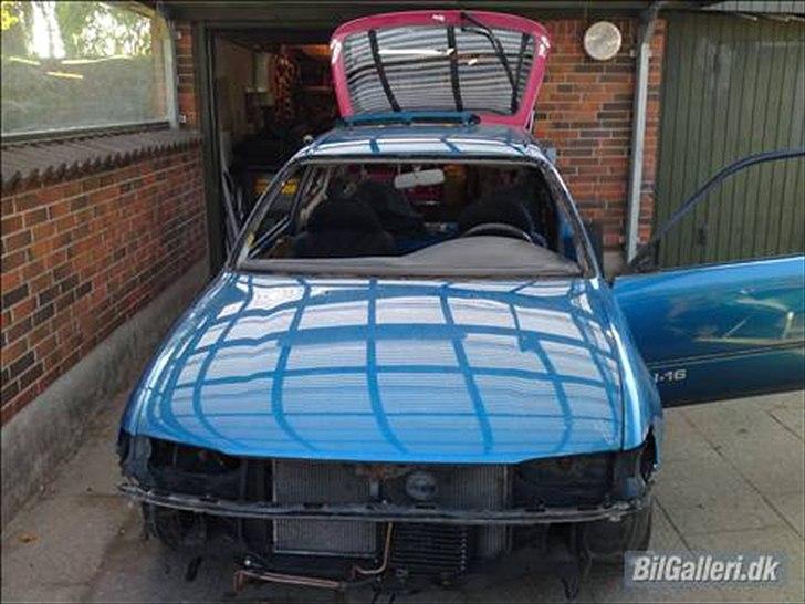 Toyota Corolla 1.6 GSI SOLGT billede 5