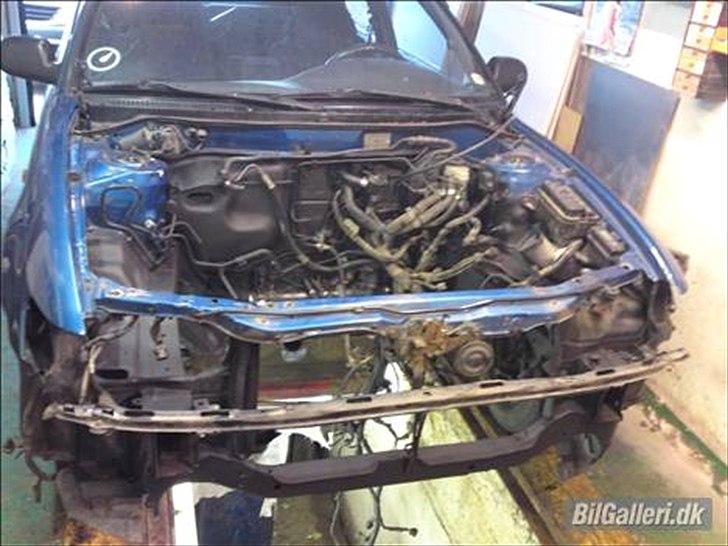 Toyota Corolla 1.6 GSI SOLGT billede 8