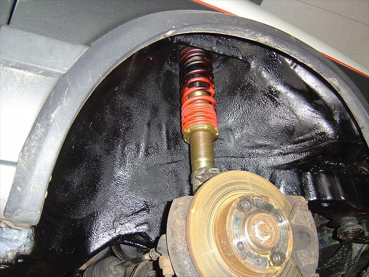 VW Golf GTD - her med den nye TA-technix gevind.. har givet den textyl i hele bunden efter at have lavet rust billede 8