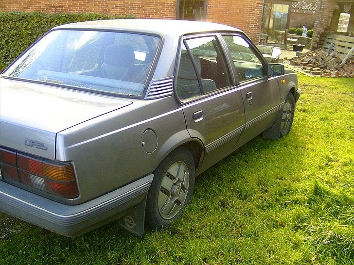 Opel Ascona C solgt billede 3