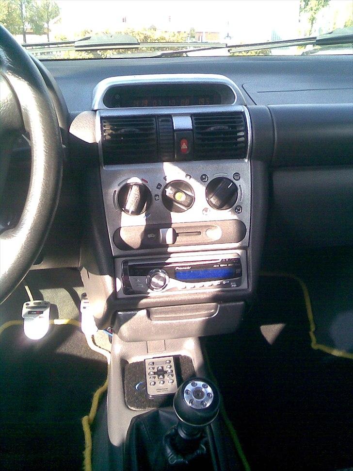 Opel Corsa 1,4 nz sport  billede 7