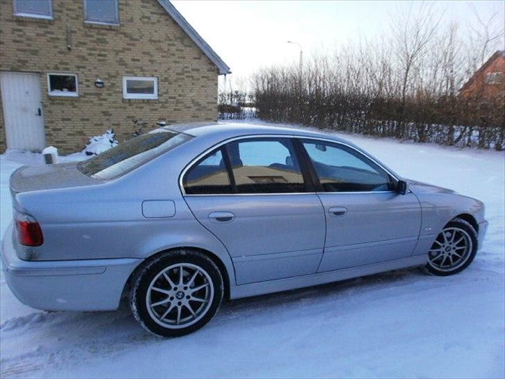 BMW E39 523I,SOLGT billede 4