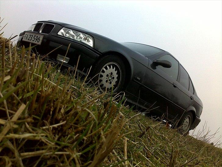 BMW e36 320i  "totalskadet" billede 10