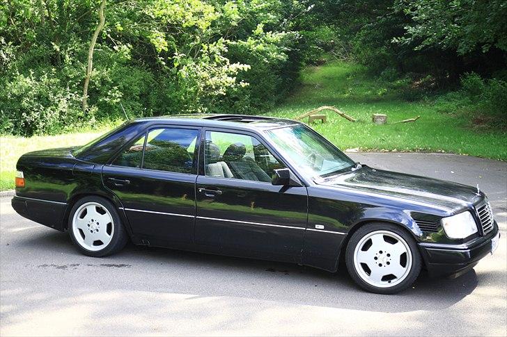 Mercedes Benz E300D w124 aut. billede 12