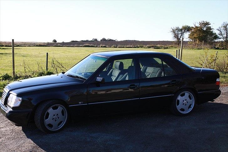 Mercedes Benz E300D w124 aut. billede 13