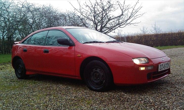 Mazda Mazda 323F Celebre billede 1