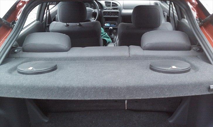 Mazda Mazda 323F Celebre billede 9