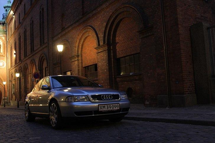 Audi A4 1,8T Quattro billede 10