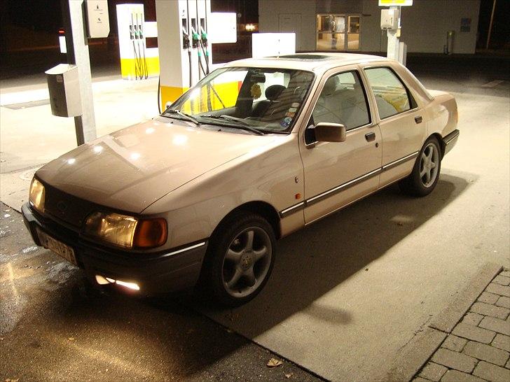Ford sierra ghia "SOLGT" billede 2