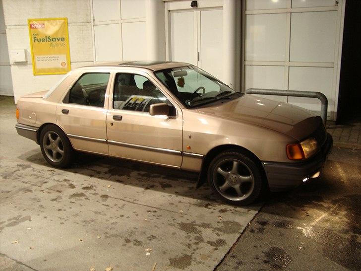 Ford sierra ghia "SOLGT" billede 3