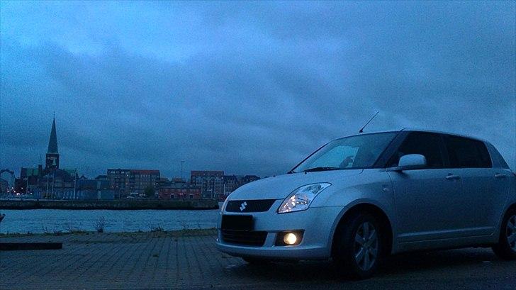 Suzuki Swift 1,3 GLX billede 2