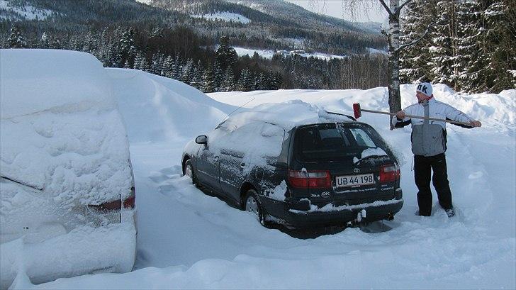 Toyota carina e (solgt) billede 9