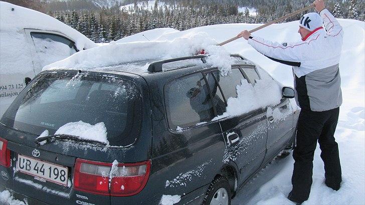 Toyota carina e (solgt) billede 10