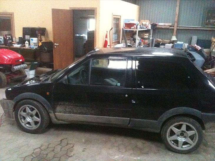 {{currentPhoto.altText}} billede {{currentPhoto.number}}