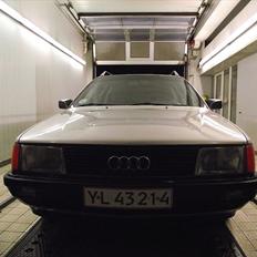 Audi 100 C3 2,0E Avant 