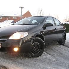 Nissan Primera P12