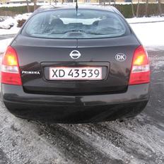 Nissan Primera P12