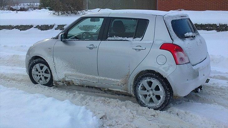 Suzuki Swift 1,3 GLX billede 10