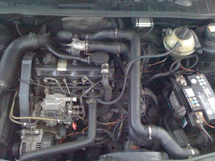 VW Golf 3 GT TDI - Motorrum billede 2