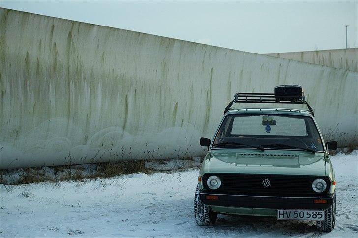 VW Polo Mk1 Retro - Fotosession med Mads Ulsø - Statister: Kalle og jeg :D billede 2