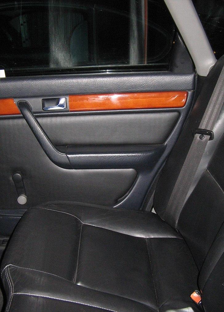Audi  A6 - Mums jeg har selv betrukket dørsiden med læder :-D billede 11