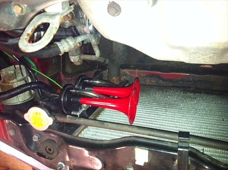 Mazda 323F 1.8 billede 20