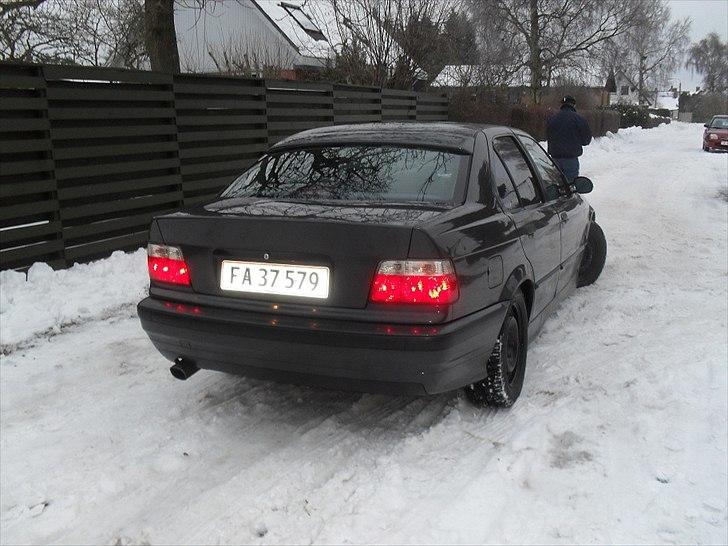 BMW 320i E36 billede 1