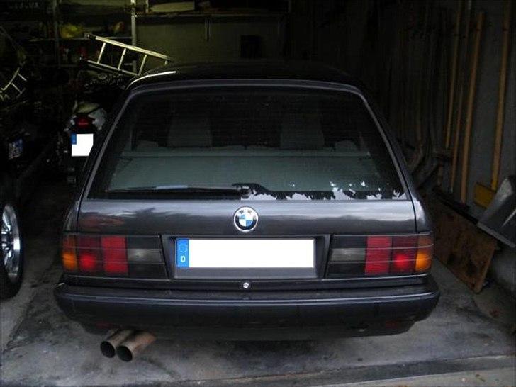 BMW e30 325i Touring (solgt) - mørke lygter, og rustfri udst billede 5