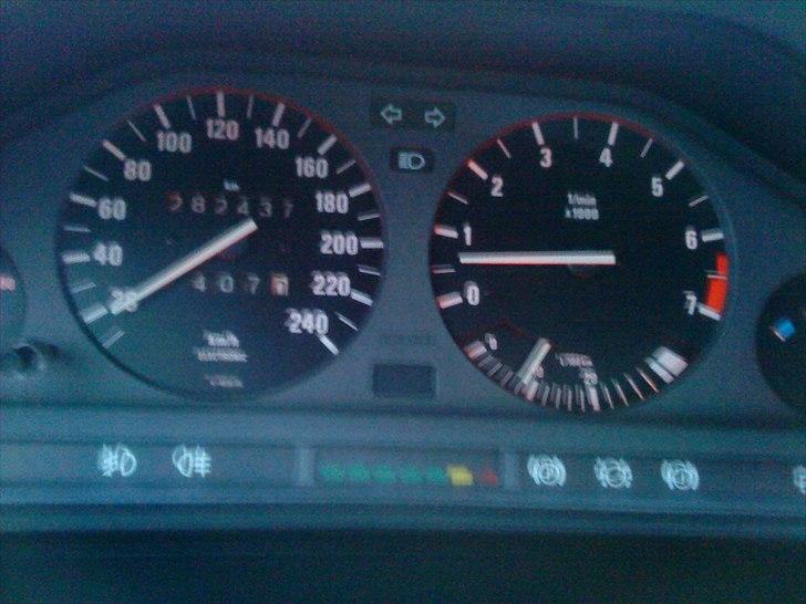 BMW E30 320 solgt billede 13